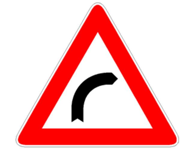 Curva pericolosa a destra