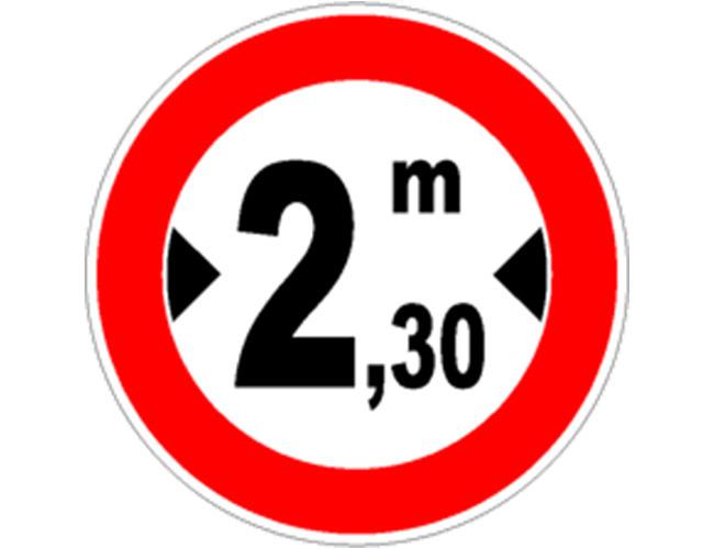Divieto transito veicoli larghi più di 2,30 m